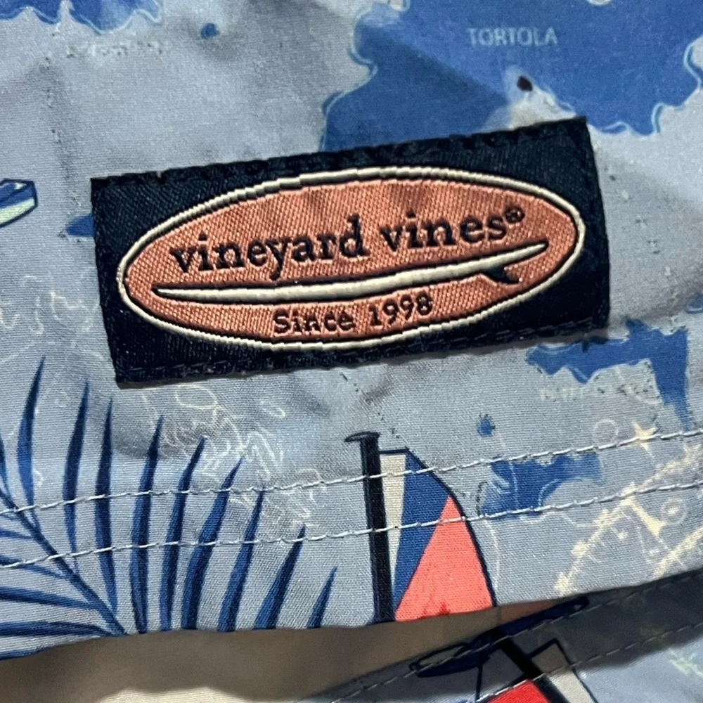 Vineyard Vines Swim Trunks Men's XS Sailboat Print Pockets